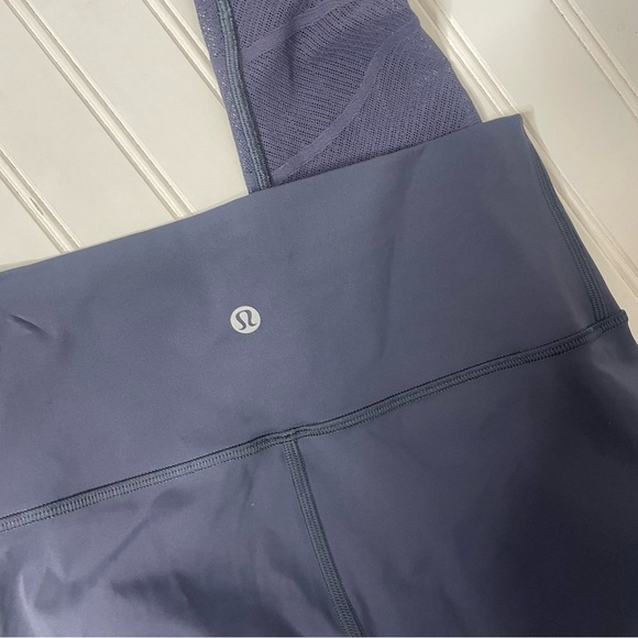 Lululemon Sheer Will High-Rise Tight 28" Pulse
Stone Blue Sz 6 182 - Picture 5 of 10